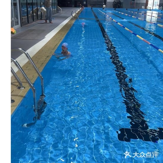 儿童成人游泳馆·室内恒温