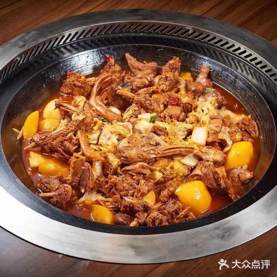 老太太清香阁铁锅炖