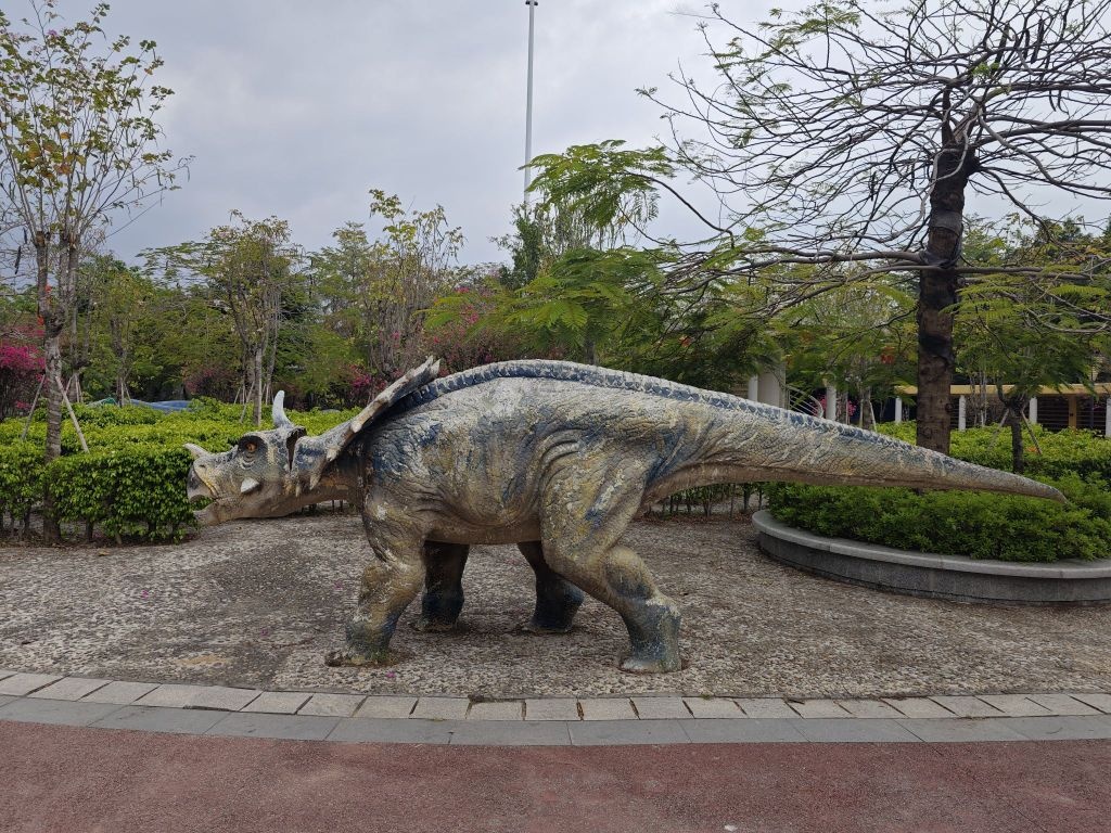 侏罗纪恐龙主题公园