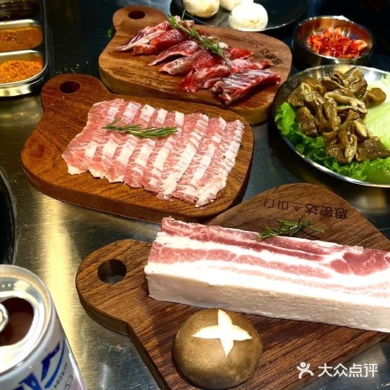 思密达烤韩式烤肉料理(阜南店)