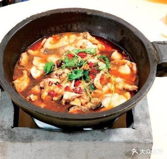 巴蜀川香源石锅鱼(北京东路店)