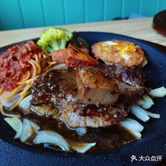 绿荫湖畔西餐馆(新福方里小区店)
