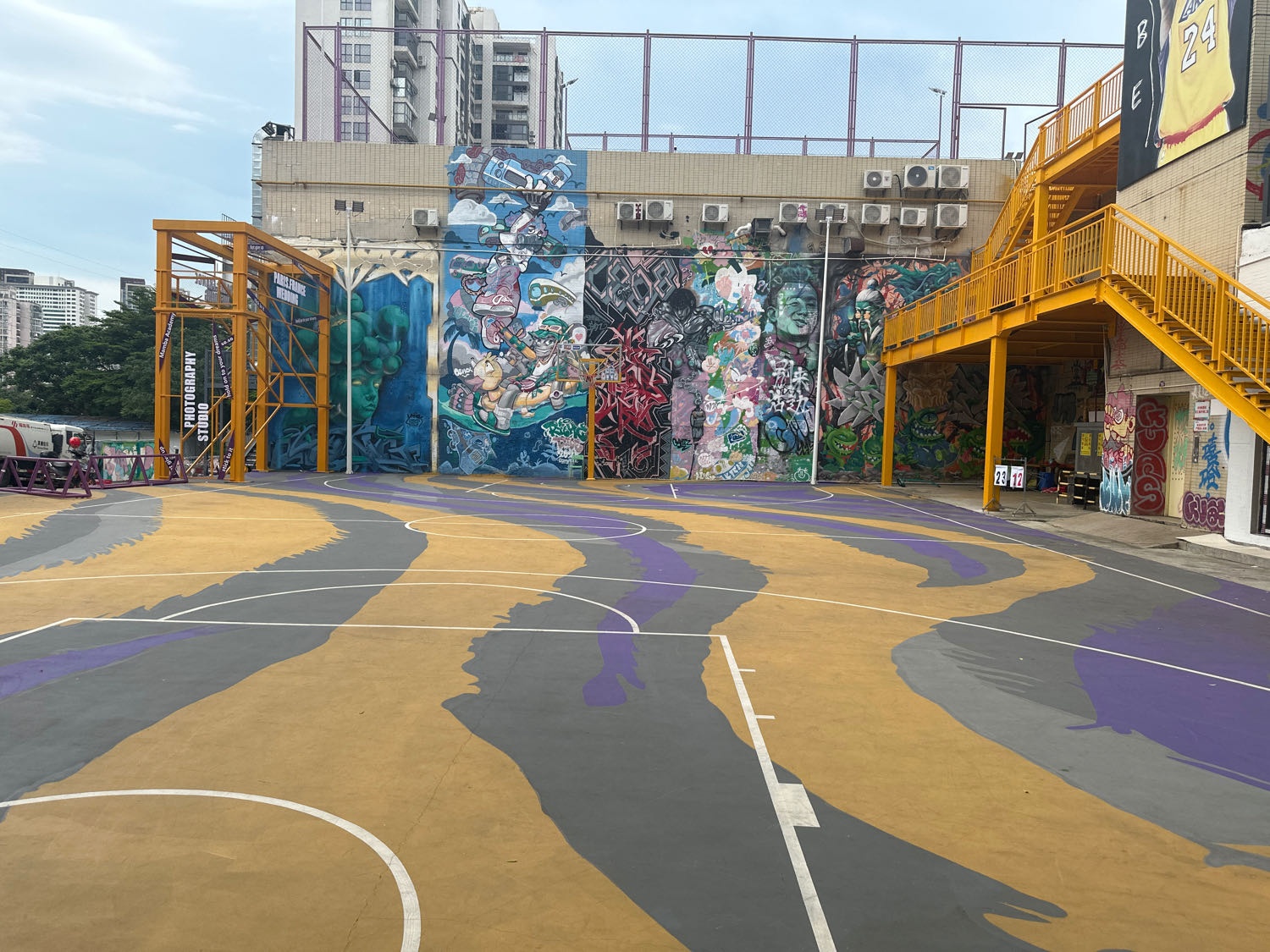 上邦百汇城篮球场