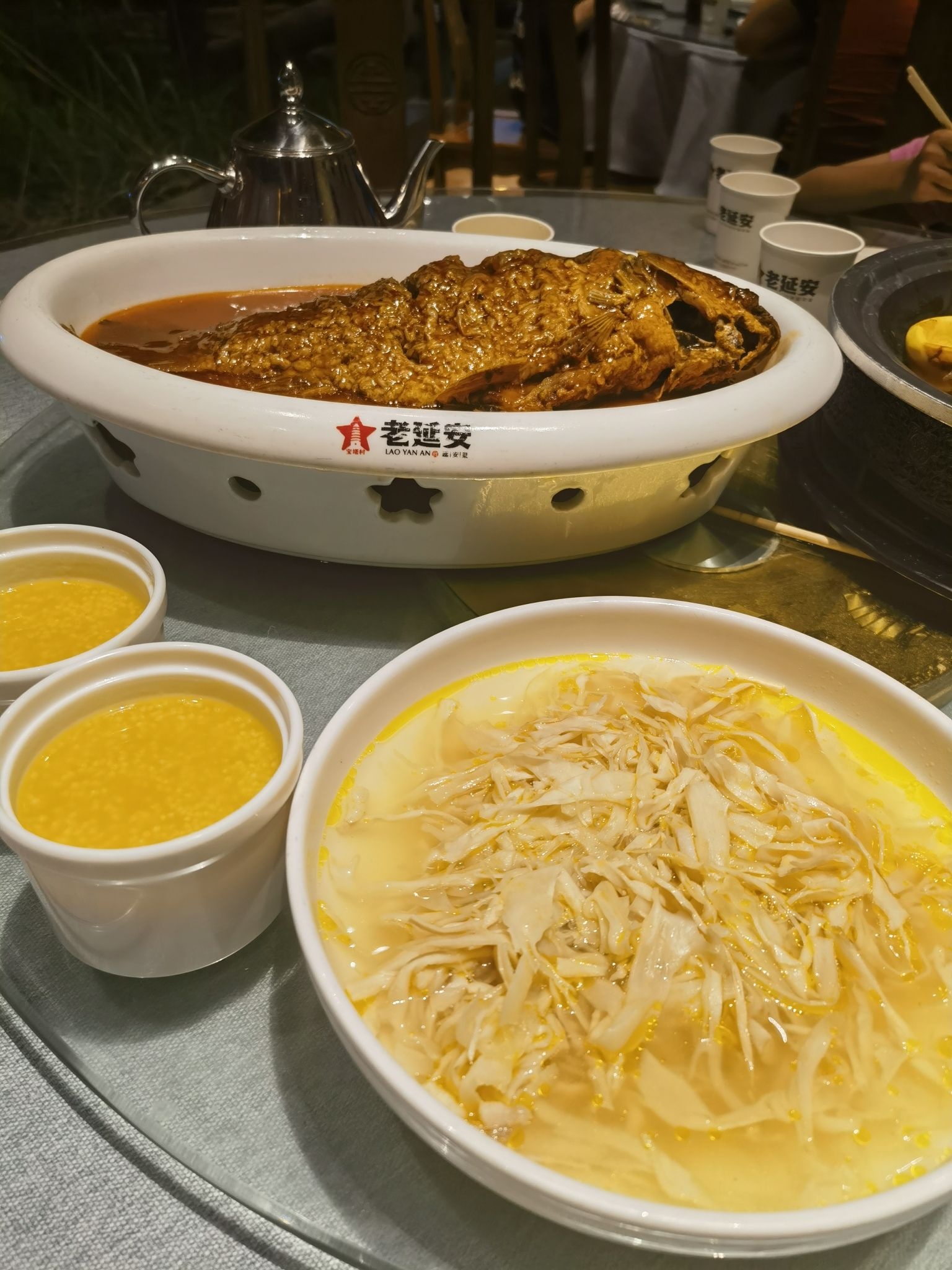 老延安·延安菜·小米加步枪(宝塔山店)