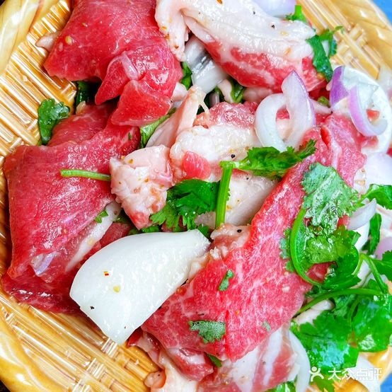 嘎嘎香地摊烤肉(霞阳店)