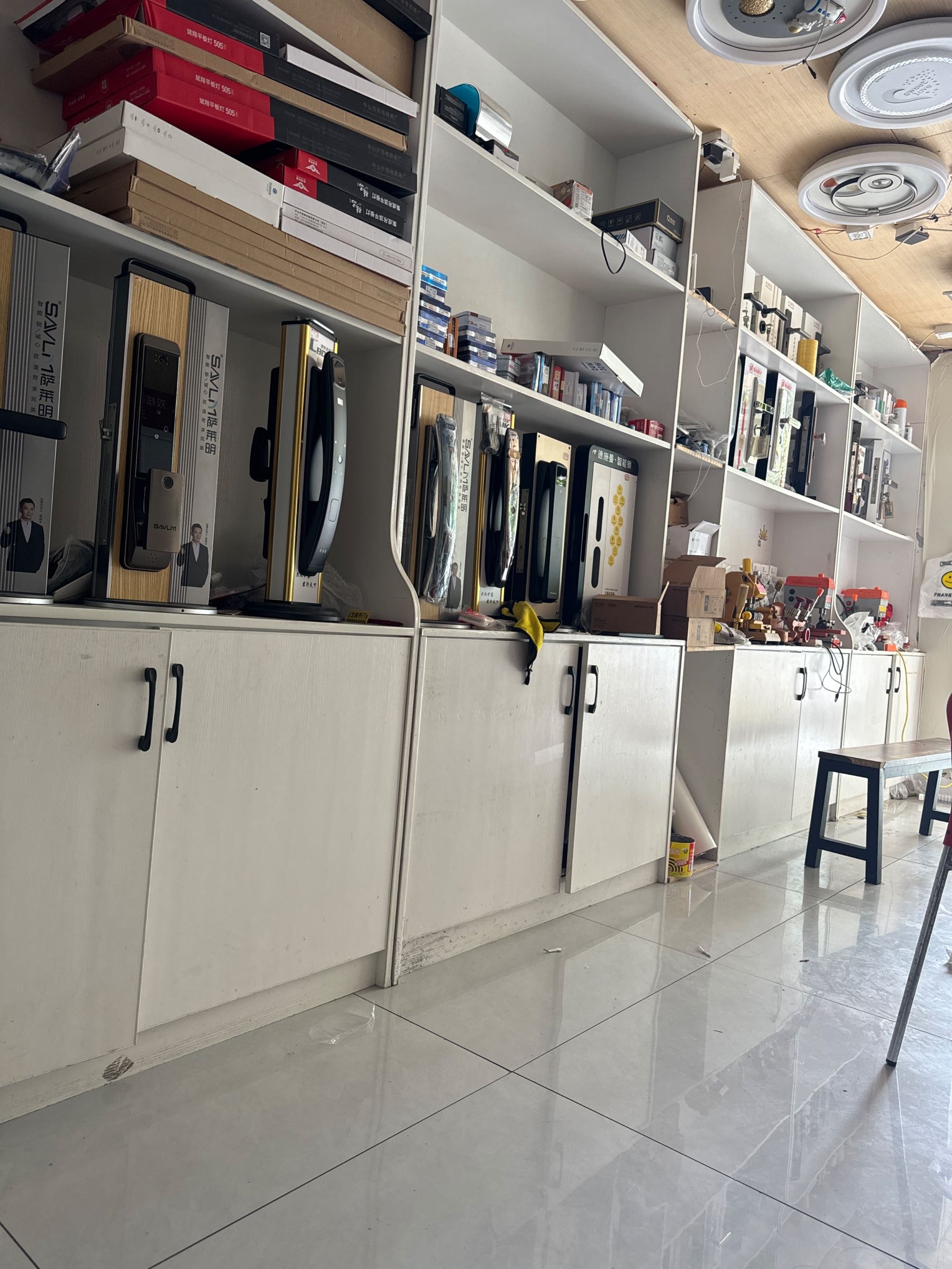 郫都区诚实厨卫维修漏水检测开锁换锁配钥经营部