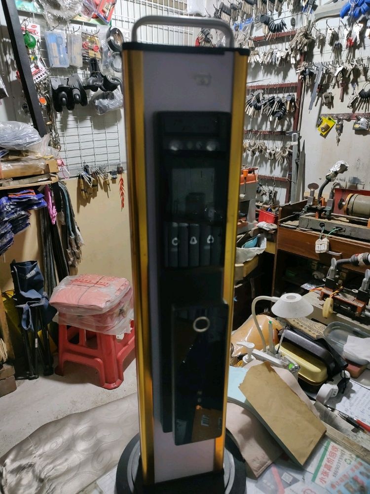 新市区光超皮鞋美容店洗鞋开锁
