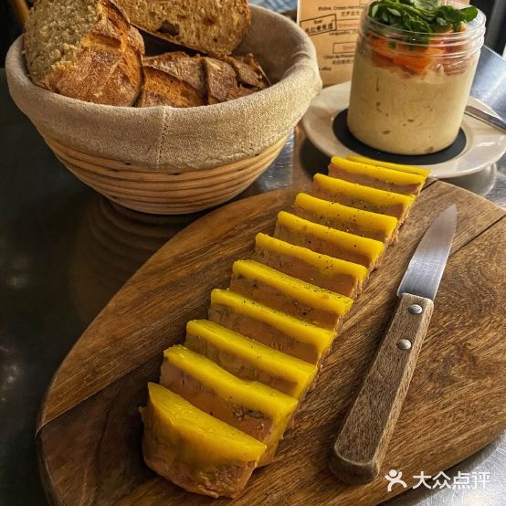 Le Bec 62 Epicerie & Caviste(上海影城/新华路店)