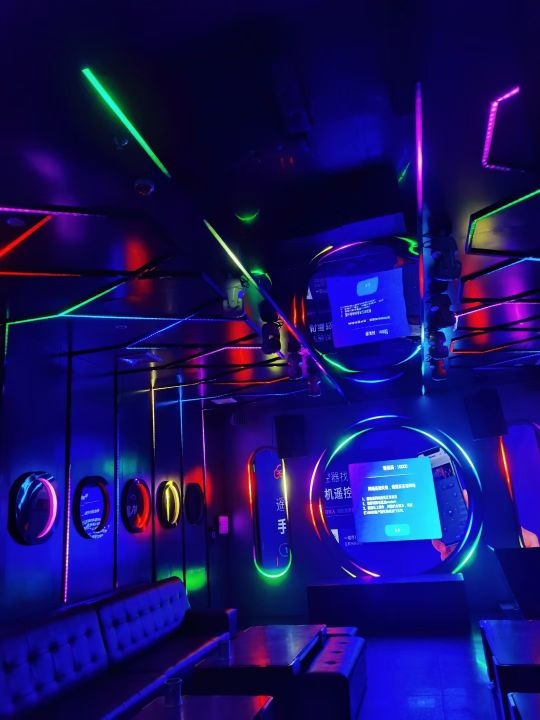 星悦会酒吧KTV