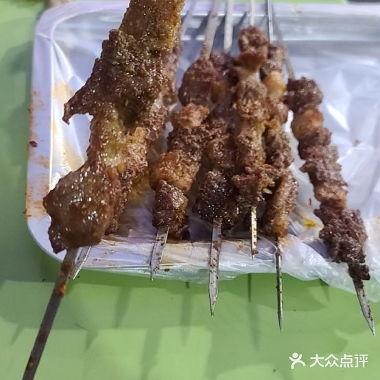 吾甫尔特色汤饭三凉烤烧店