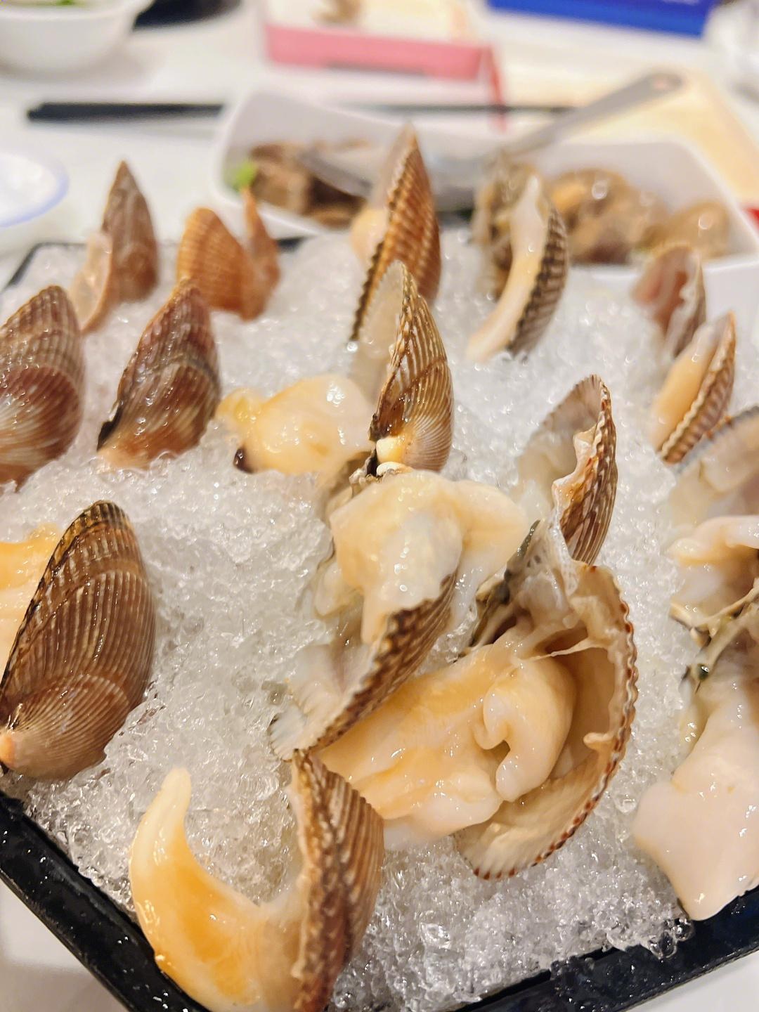 人人江记海鲜火锅(金山店)