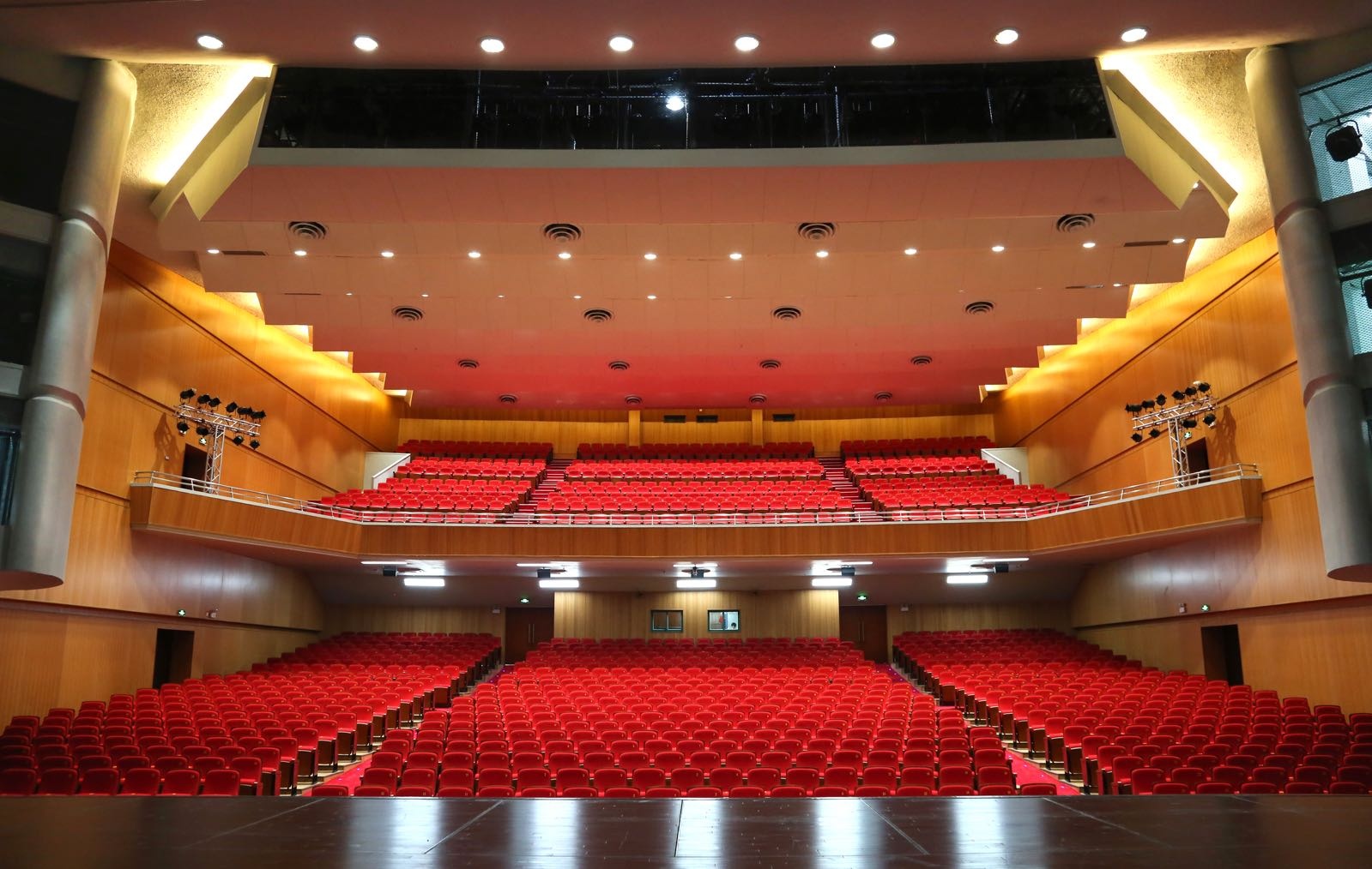 佛山市演艺中心(琼花大剧院)