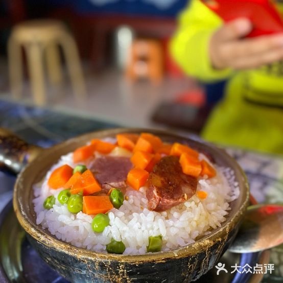 通达砂锅小吃