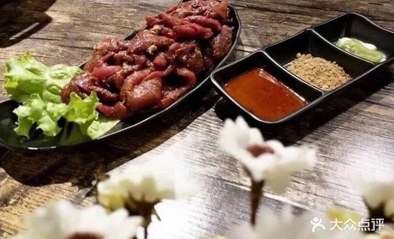 焱东家首耳韩国烤肉(偃师店)