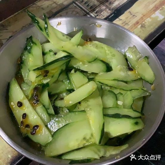 馋吃猫螺蛳鸭脚煲