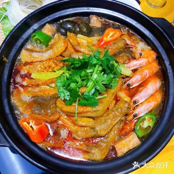足两·螺蛳鸭脚煲(容桂店)