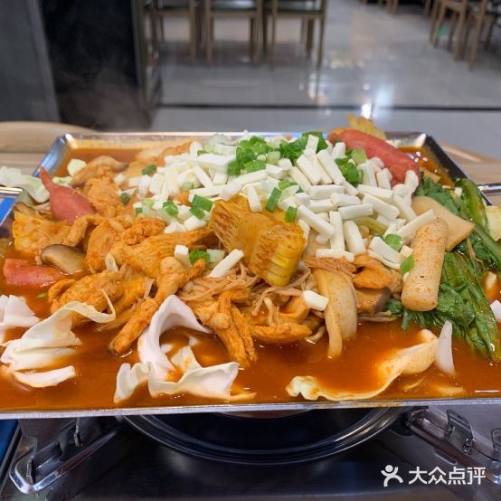 韩锅斗·韩式辣聊咯(中央大街店)