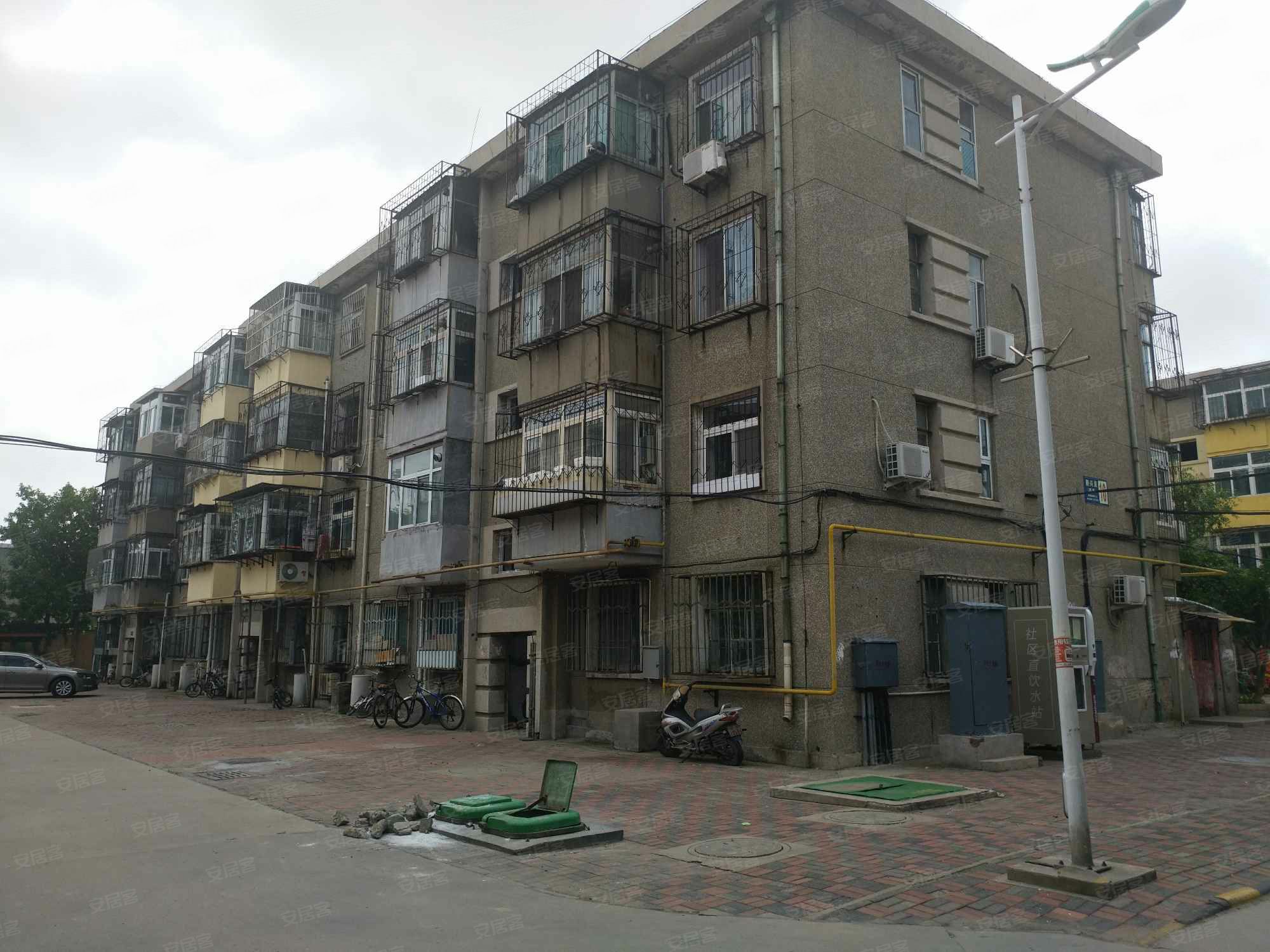 新兴西里大港区