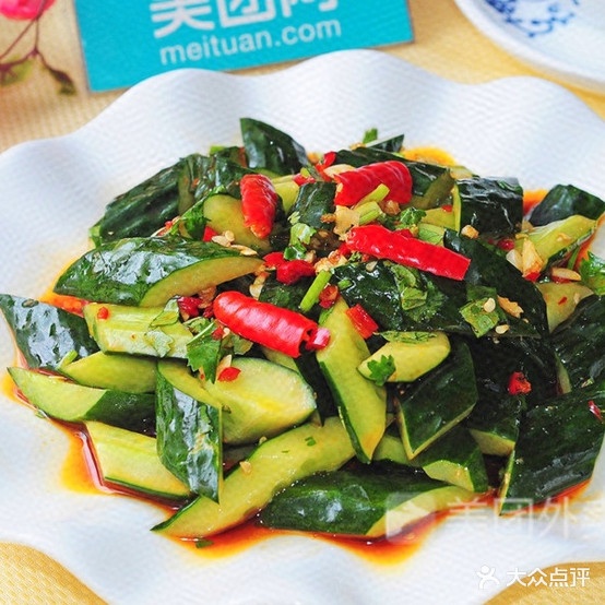 老尖鸡煲王椰子鸡酸菜鱼