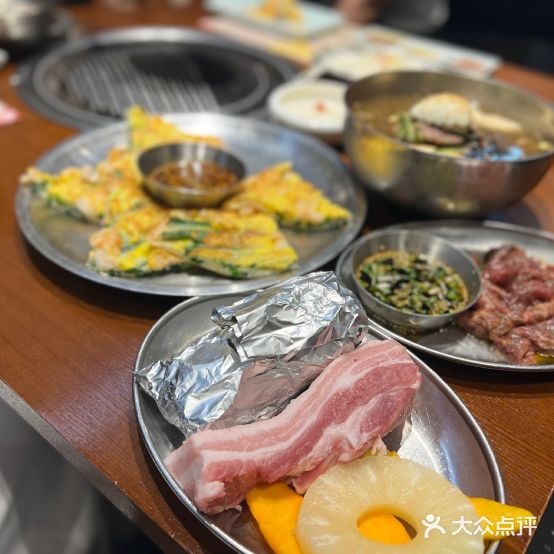 朴秀英韩华传统烤肉店