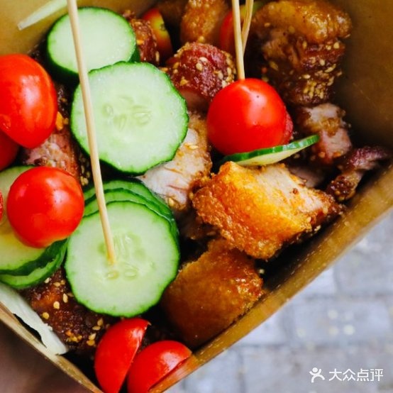 小俩口脆皮烤五花肉(护国寺店)