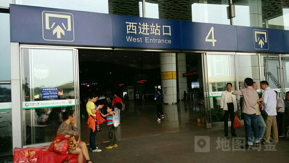 广州南站-西进站口