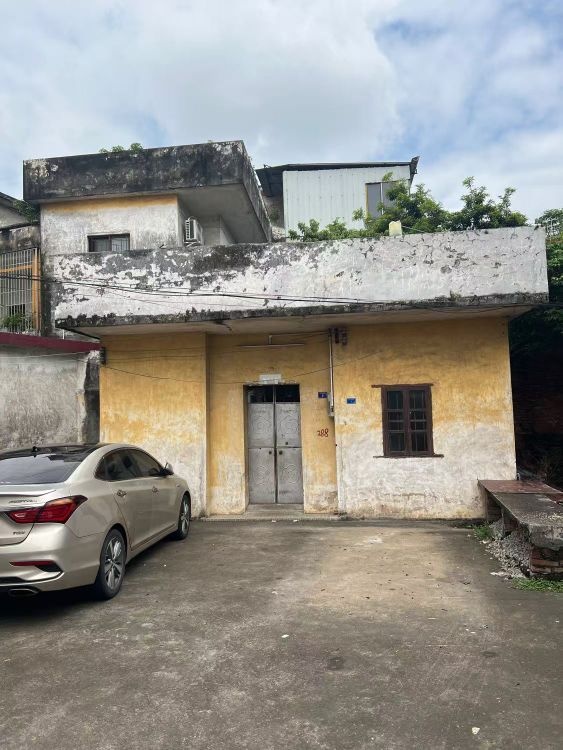 大良街道石大岗四街1号