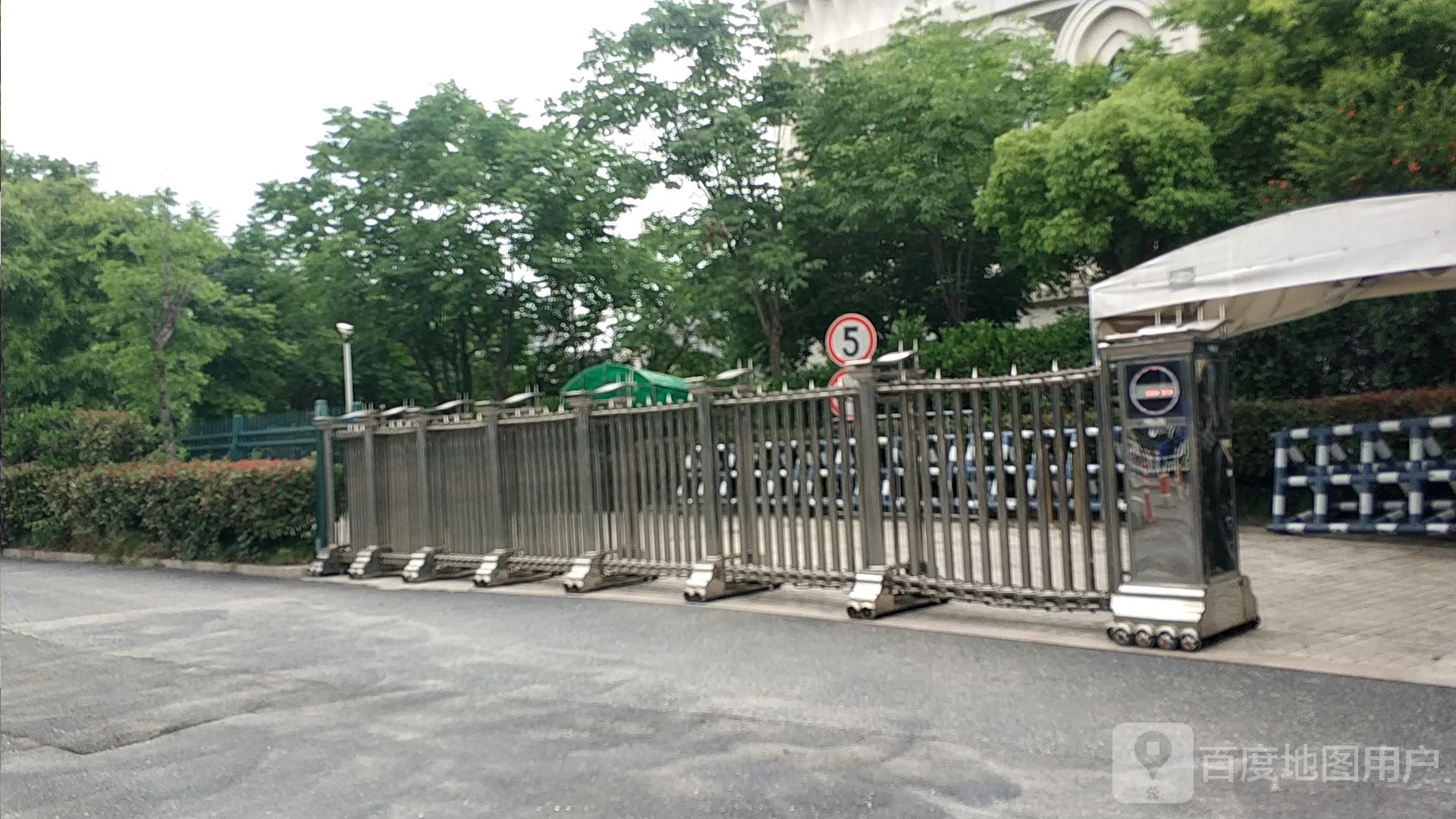 杭州清真寺-地下停车场