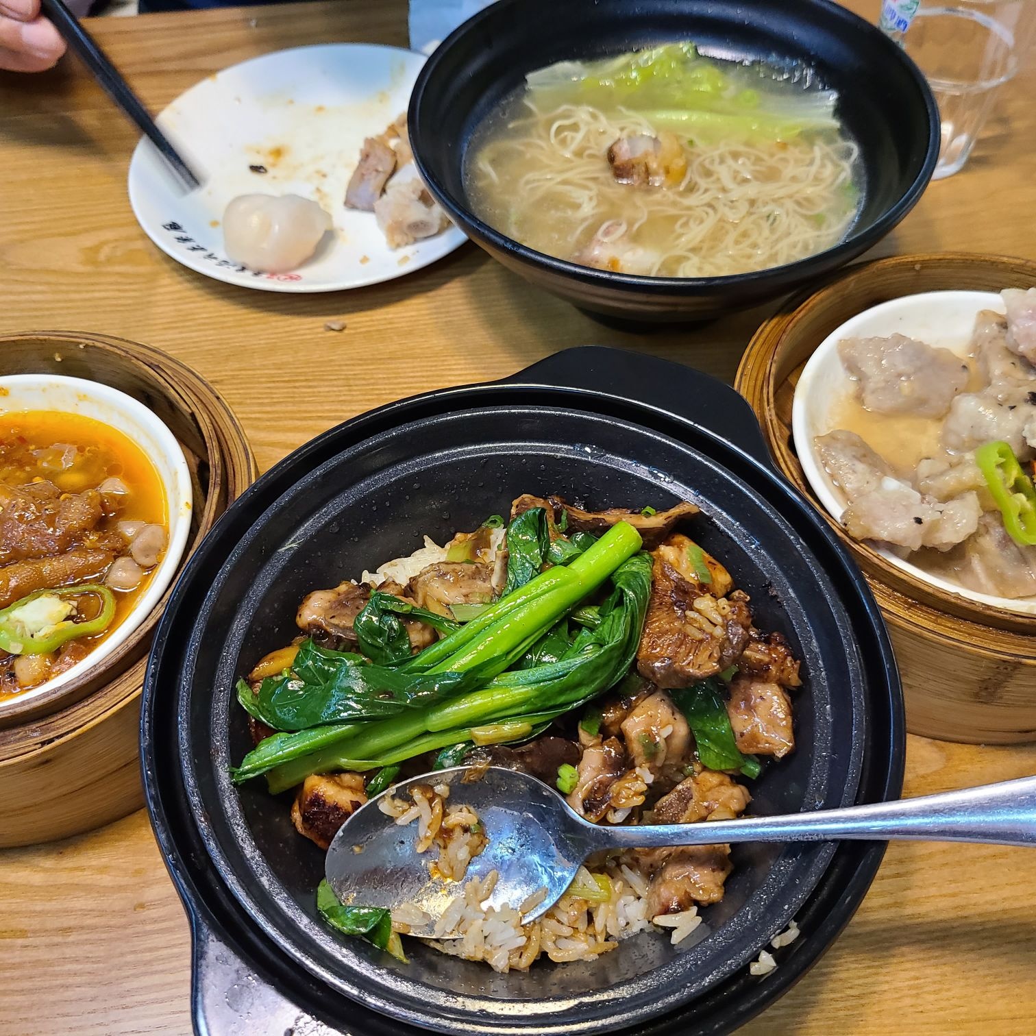 粤皇港式茶餐厅(空港大厦店)