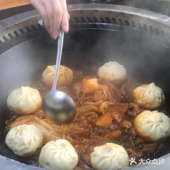 龙哥铁锅炖私房菜