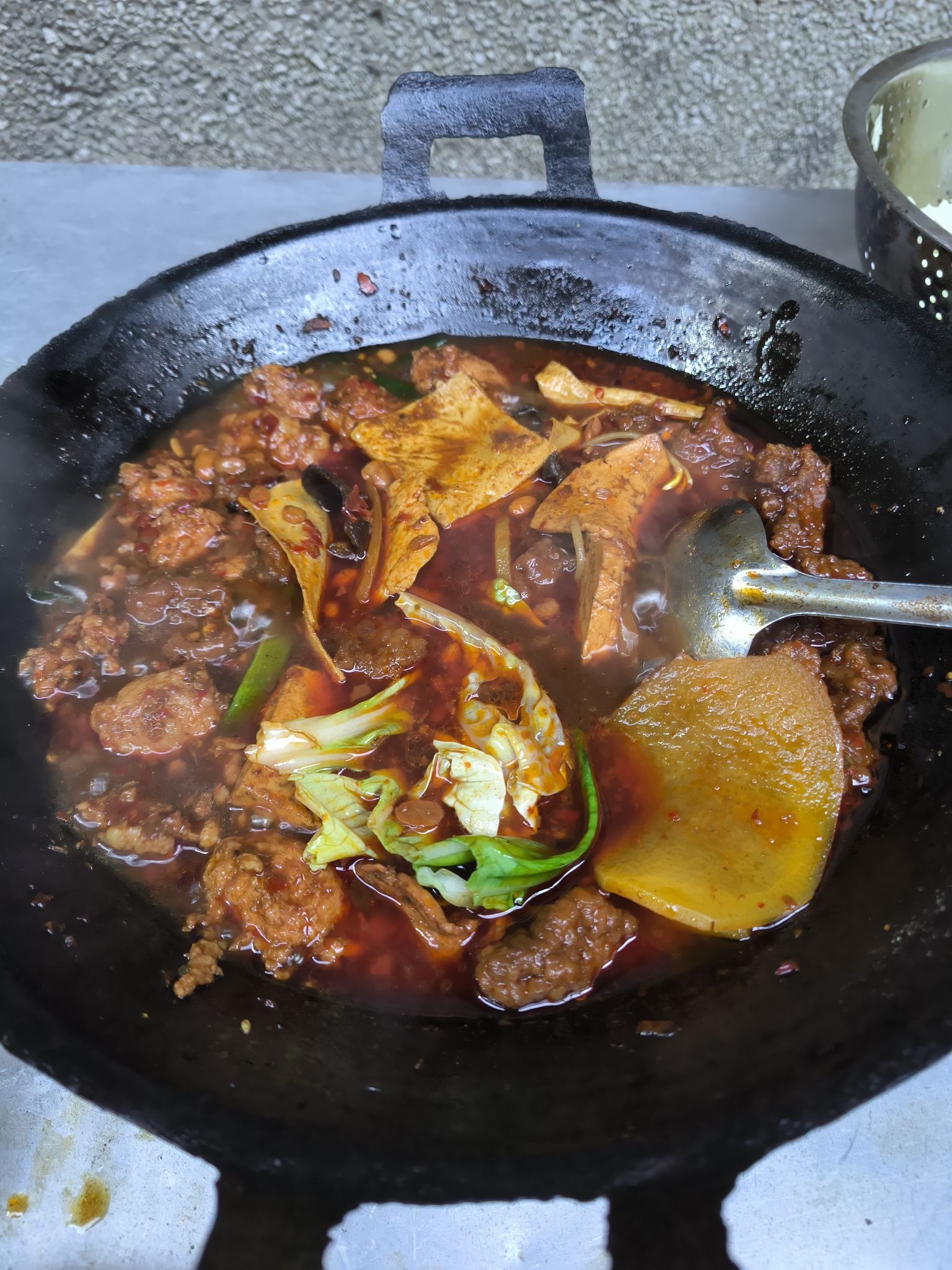 老字号何姨妈豆豉火锅(威清路鲤鱼街店)