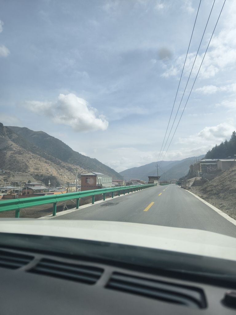 扎古录村民委员会