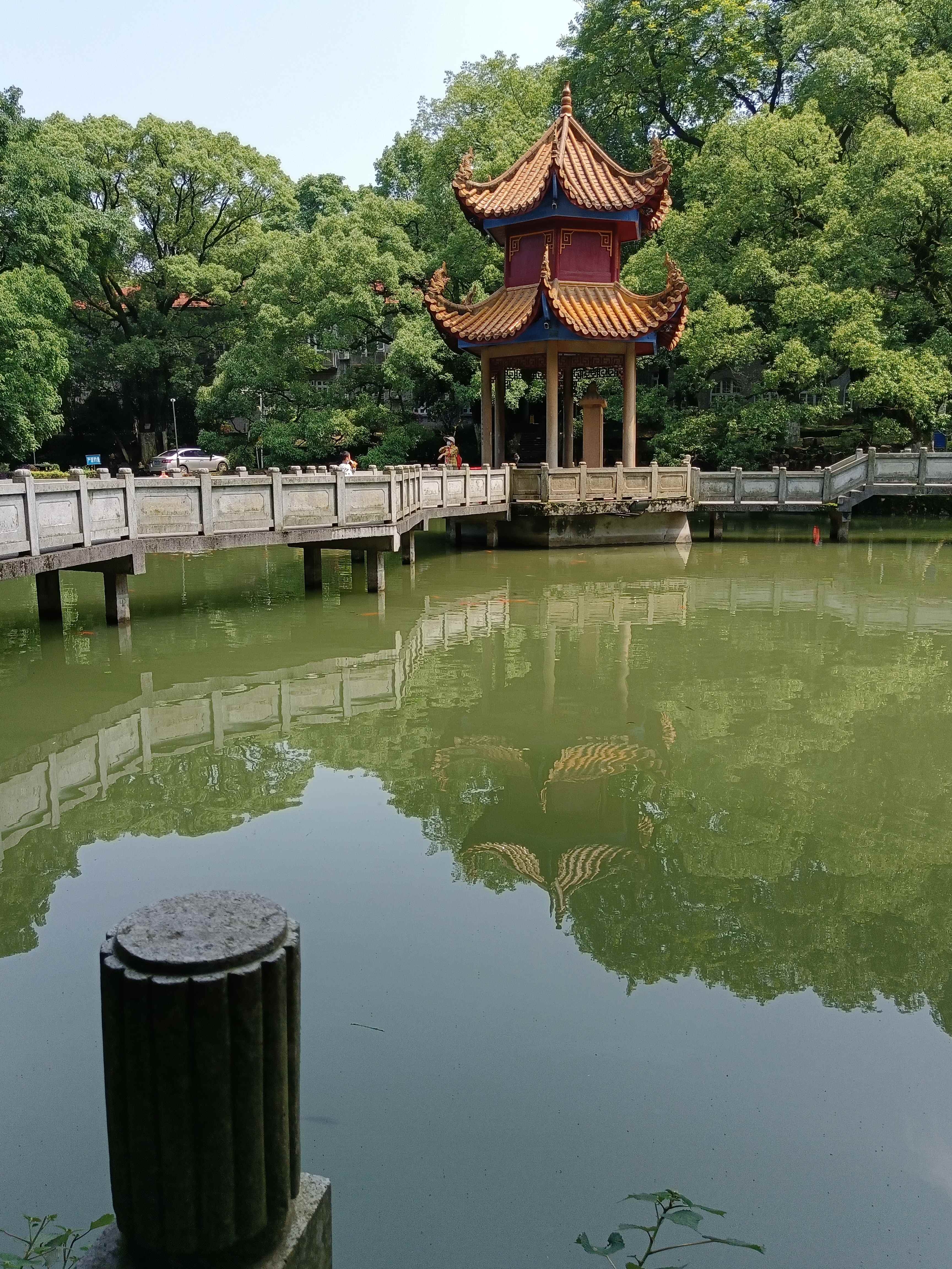 岳王亭