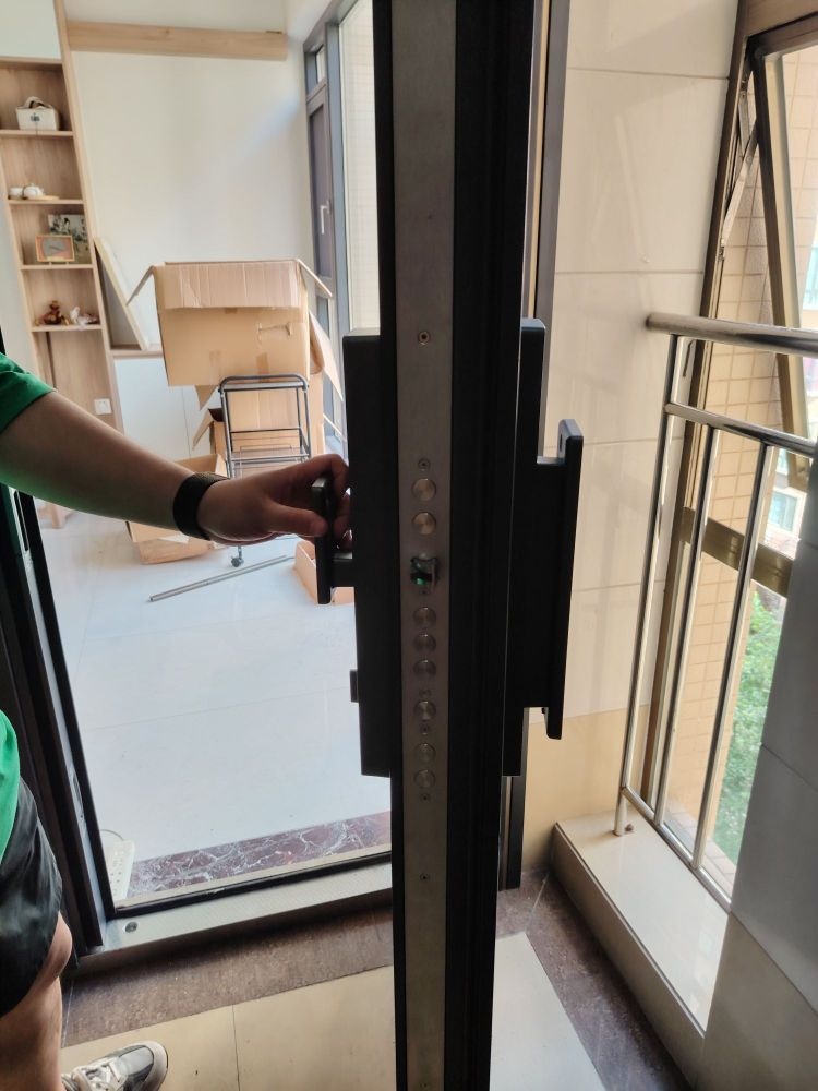 御家锁王开锁换锁(金钟花园店)