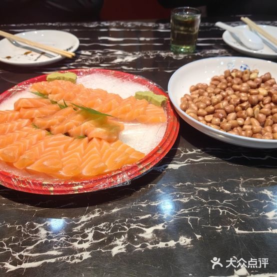 双鸭山市尖山区冯小发三文鱼店
