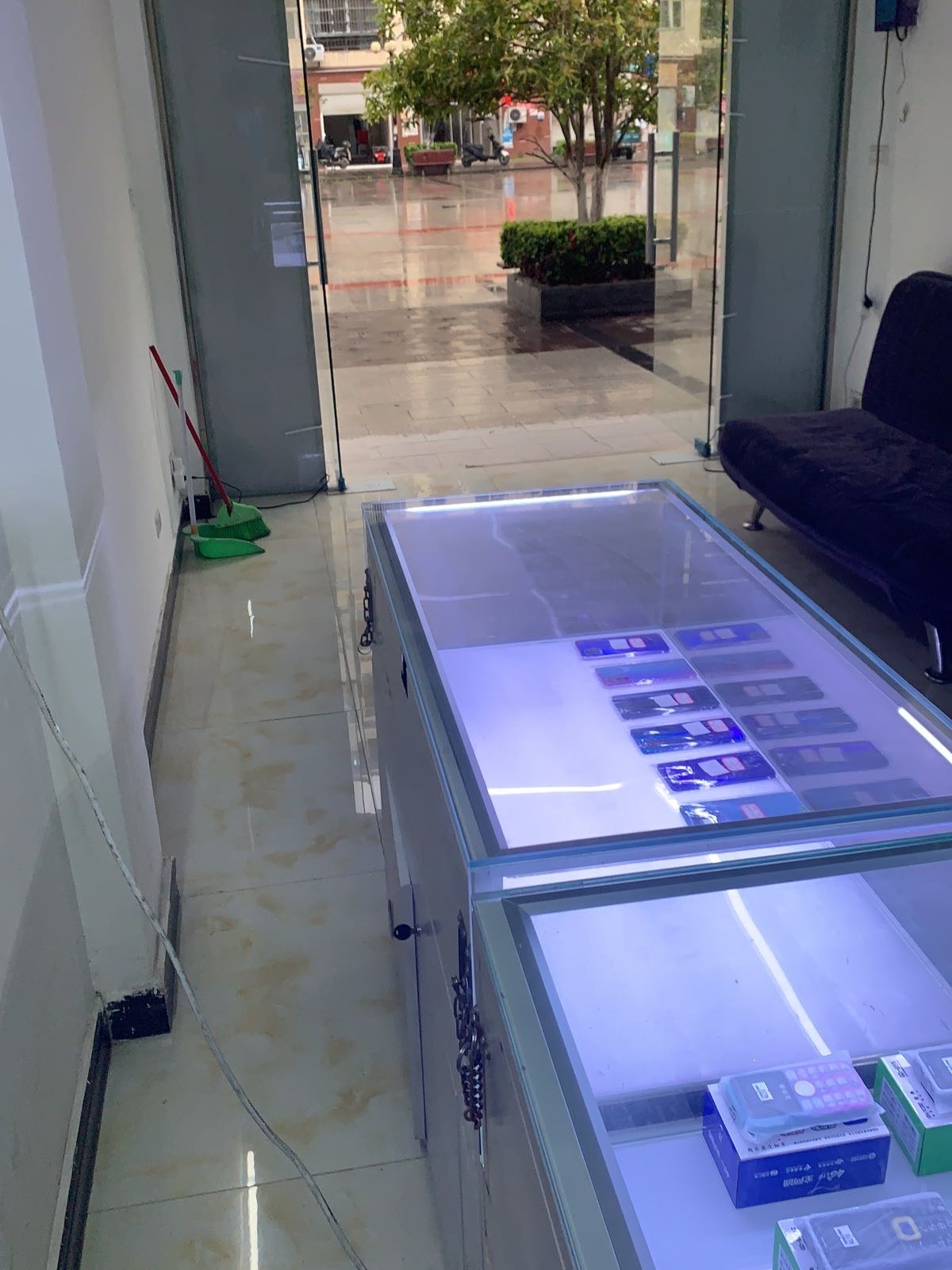 十方通讯手机快修(绿茵小镇店)