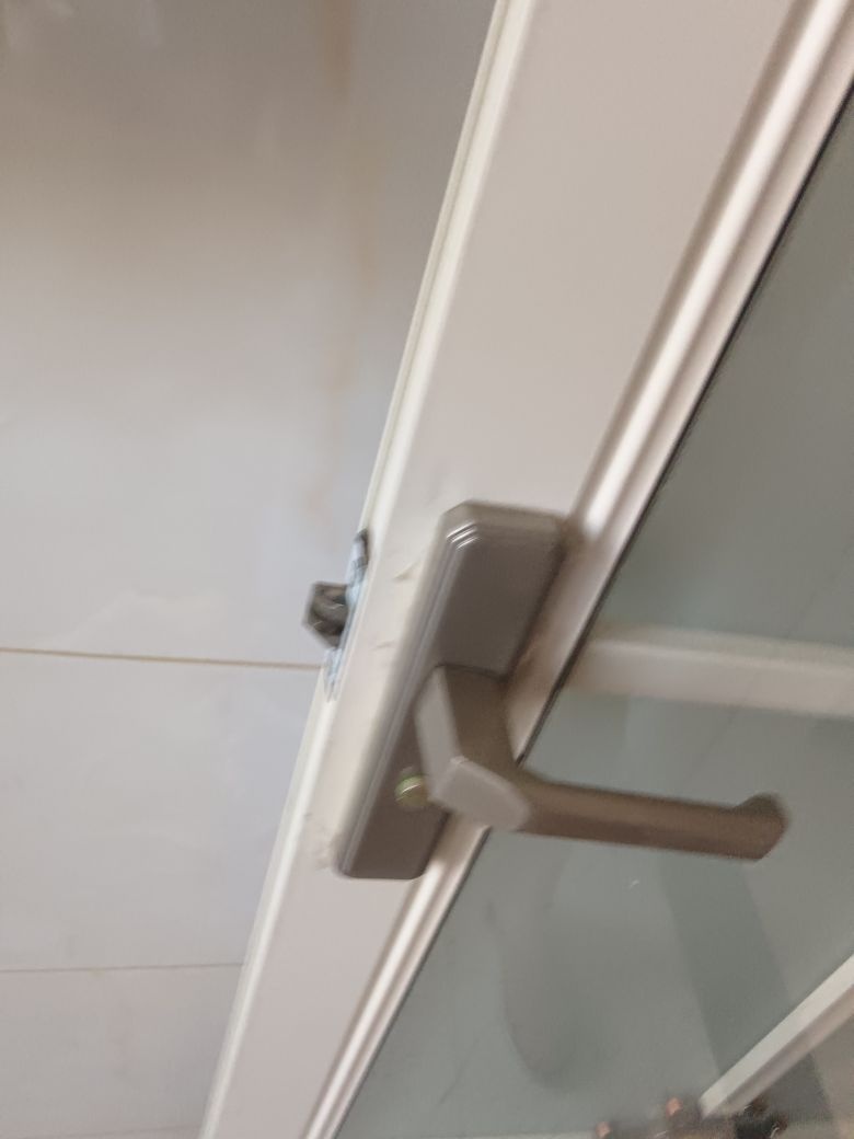 武汉快速达开锁换锁(财大 水蓝路店)