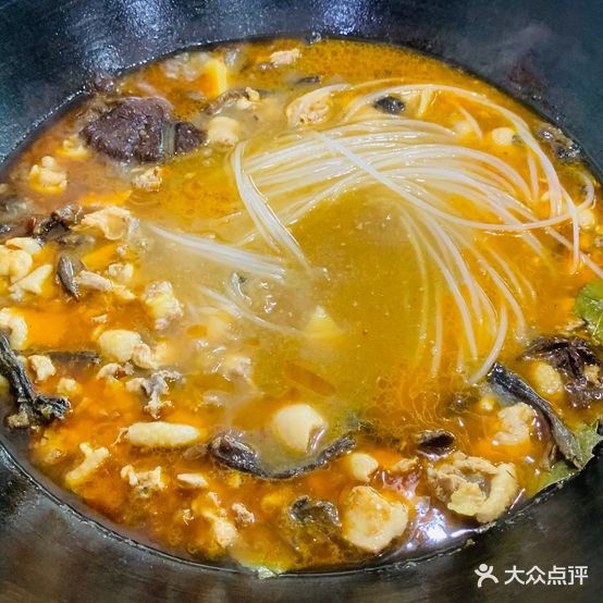 乡村·东北铁锅炖(银杉路店)