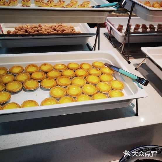 美德园中西自助餐(汇达广场店)