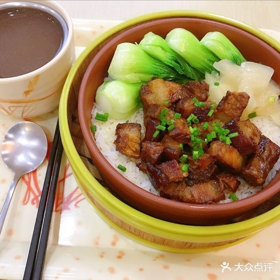 尚品泉蒸饭馆(东方花园店)