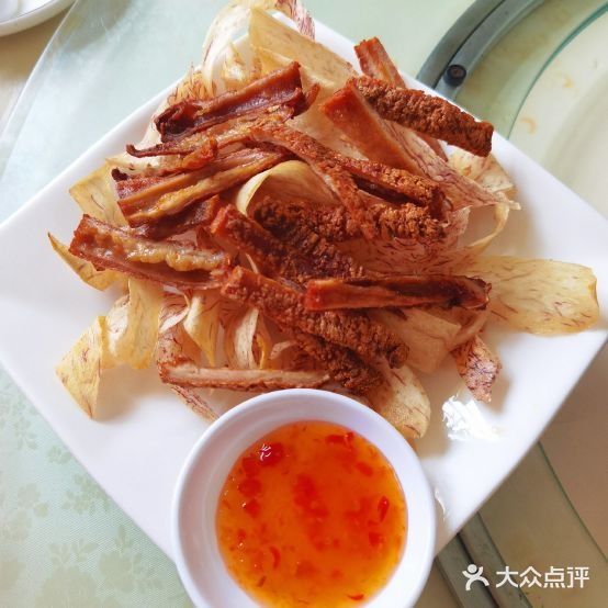 画眉山菌皇轩