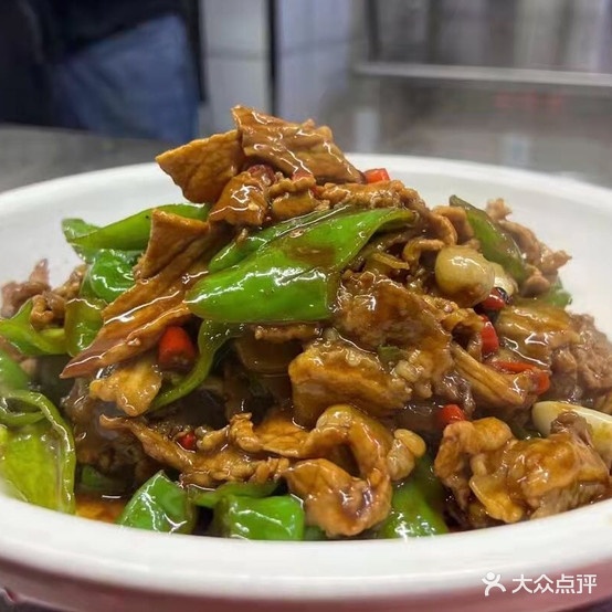 红辣椒炒肉油盐铺
