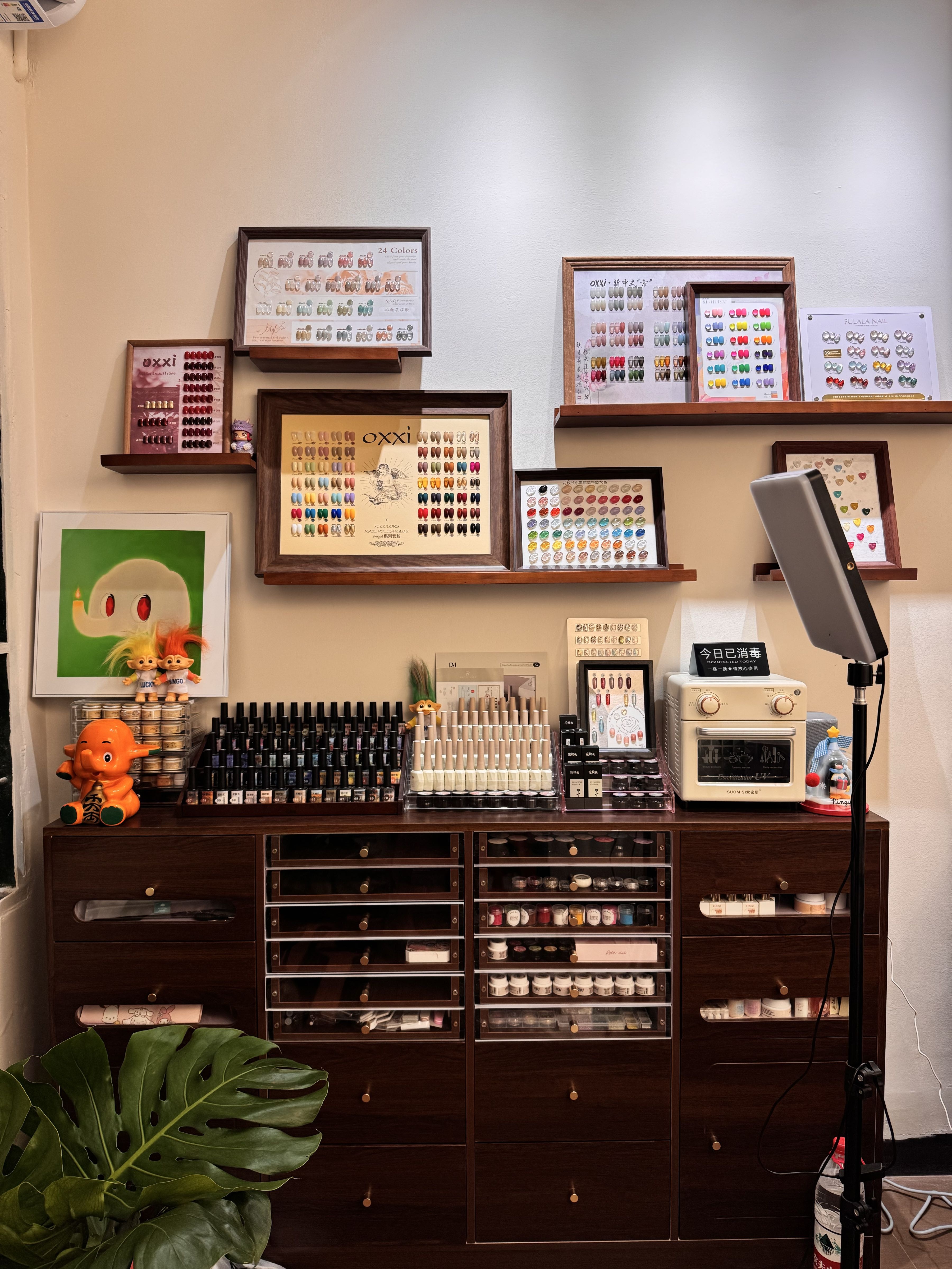 抱抱美甲工作室