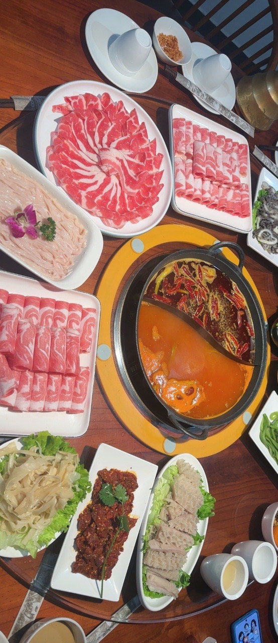 牛伴金重庆火锅(聚财园小区店)