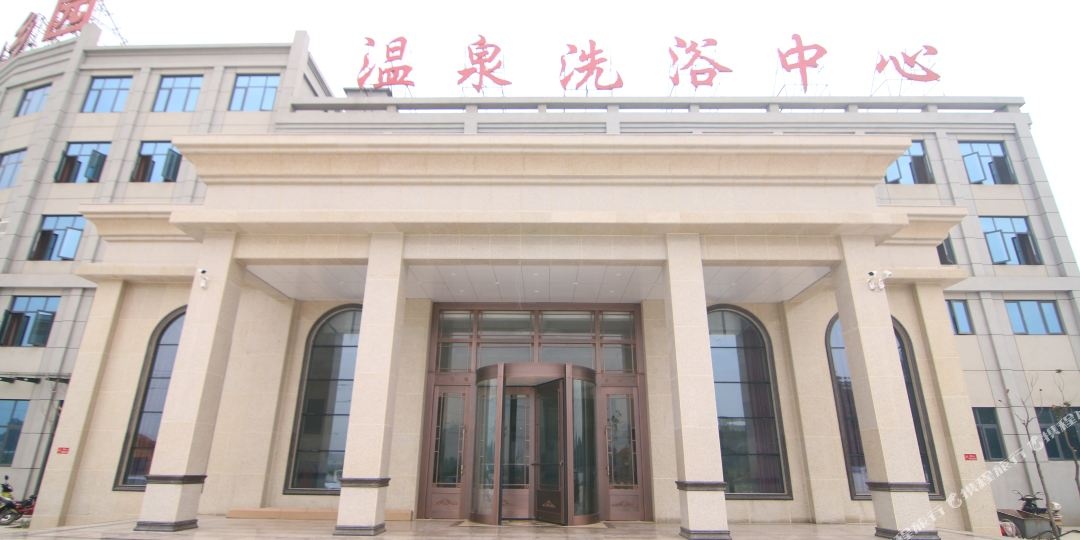 河南省新乡市卫辉市柳庄乡吕绪屯村(比干大道一路向南约4.5公里)