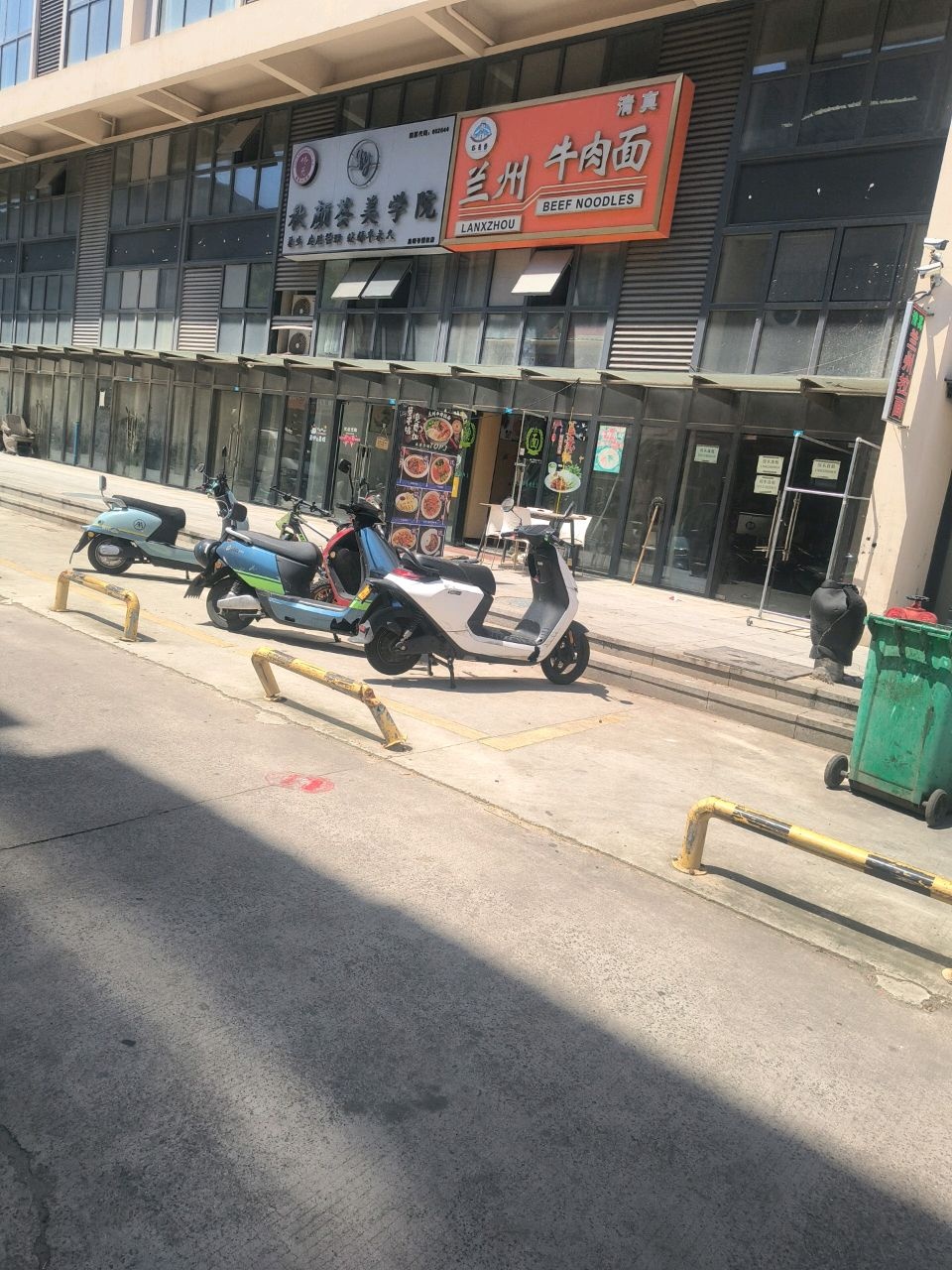 苏麦香清真兰州牛肉面(世贸中心美食街店)