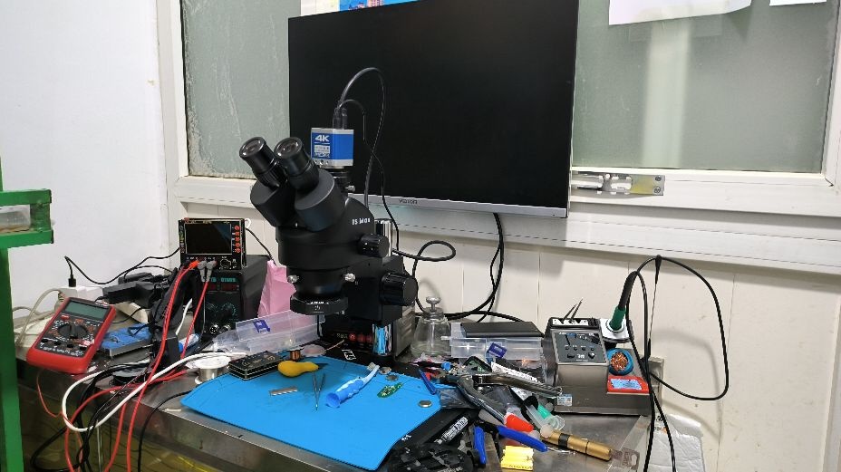 张师傅开锁换锁配汽车钥匙