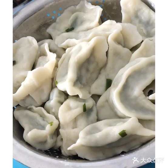 元有德新疆牛羊肉水饺薄皮包子(高铁站店)