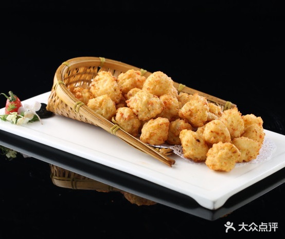 新隆門海鲜饺子(嘉联·铭座店)