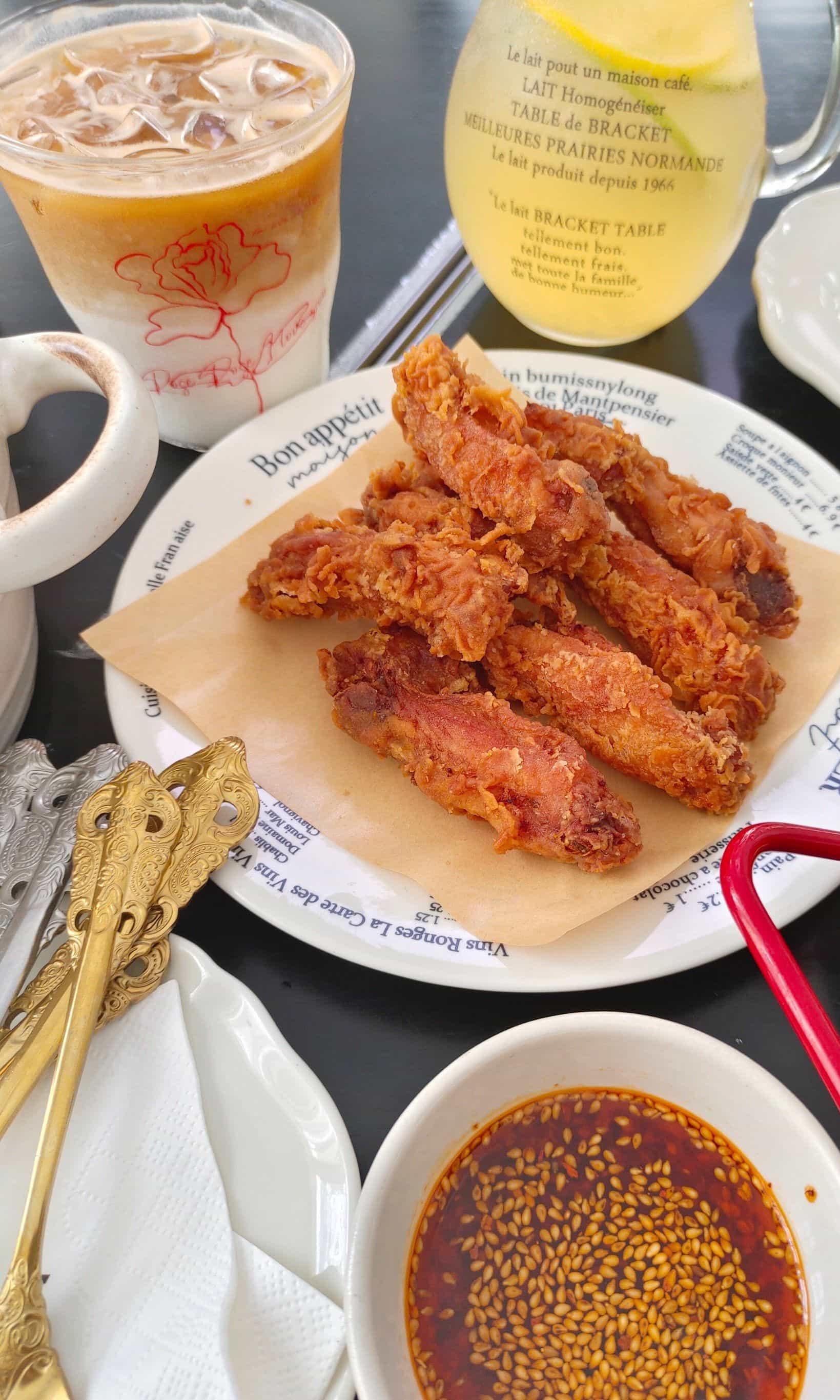 MONG CHACHA曚茶茶餐酒馆(三水雅居店)